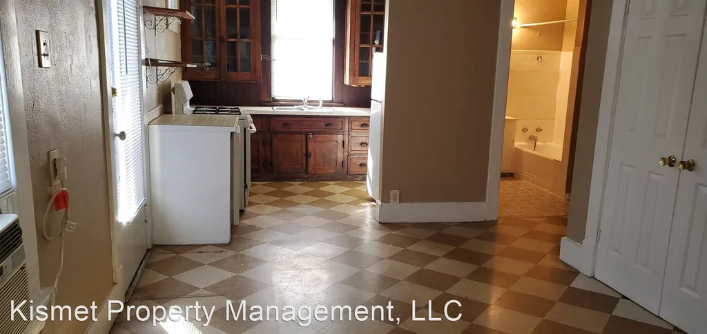 Kitchen before renovation